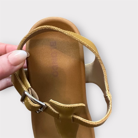 Blondo Niomi Sand Ankle Strap Sandal with Buckle- Size 8 - Picture 6 of 8